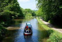 To celebrate Yorkshire Day (1 August), Drifters has put together its Top 5 Yorkshire Canal Boat Holidays for 2022